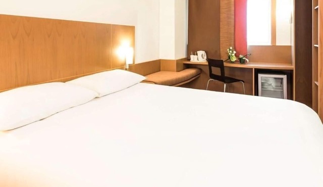 Standard Double Room Near Workshop Cafe