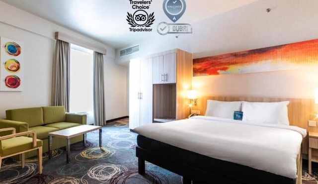 Standard Room Near Dragon Mart By Luxury Bookings