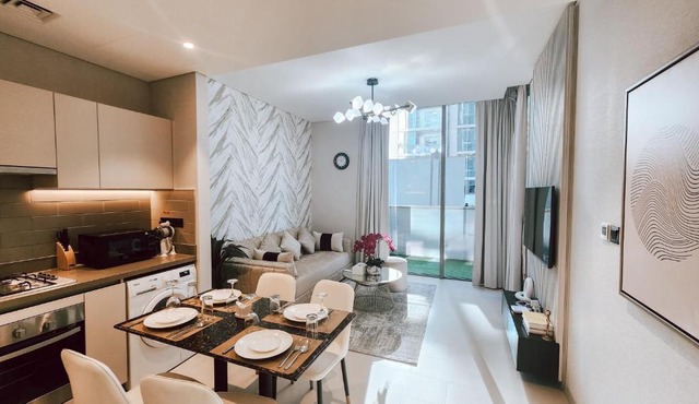 STAY BY LATINEM Luxury 1BR Holiday Home CV A103 near Burj Khalifa