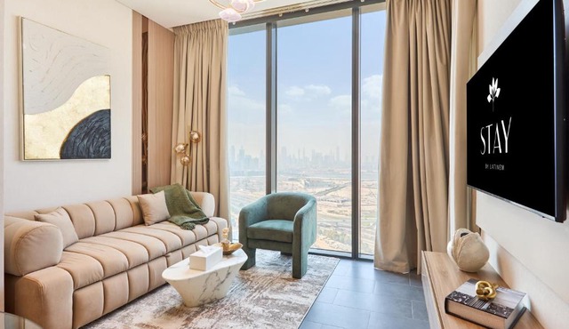 STAY BY LATINEM Luxury 1BR Holiday Home CB 3306 Near Burj Khalifa