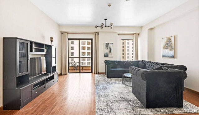 StoneTree - Furnished 1 BR - Near Marina Beach