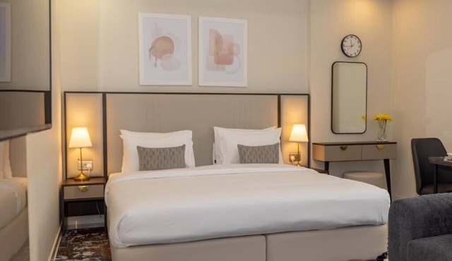 Studio Apartment Near Century Mall By E R