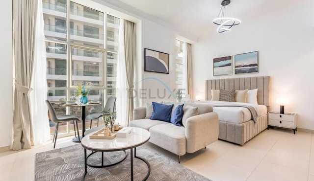 Studio Near Dubai Water Canal and Bus Station, Conveniently Close to Downtown, The Scala Tower, Business Bay by Deluxe Holiday Homes
