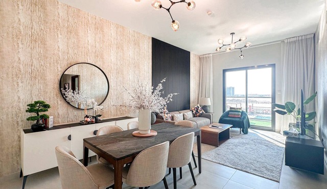 Stunning 1BR Luxury Apt with Pool View