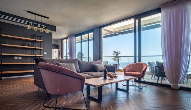Stunning 2BR Apartment with Balcony and Ocean View in the Heart of Haifa