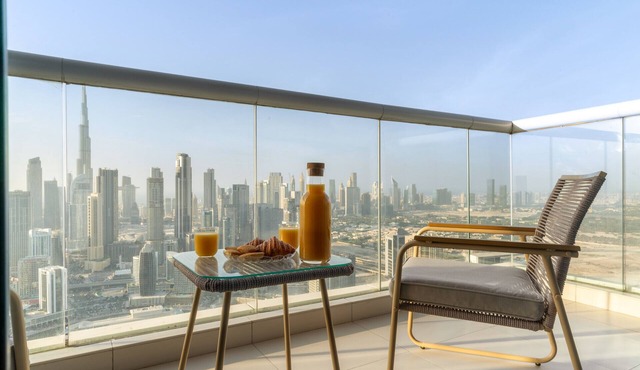 Stunning 3BD in Business Bay with Burj Khalifa View