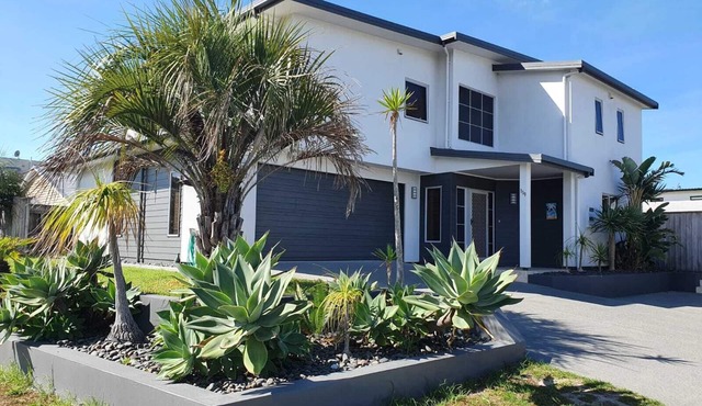Stunning Beach Getaway in Ruakaka
