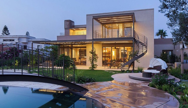 Stunning Eco-villa in Wonderful Caesarea with Gorgeous Swimming Pool & Garden