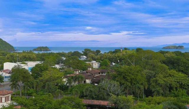 Stunning Oceanview Condo with Exceptional Views & Resort-Style Amenities
