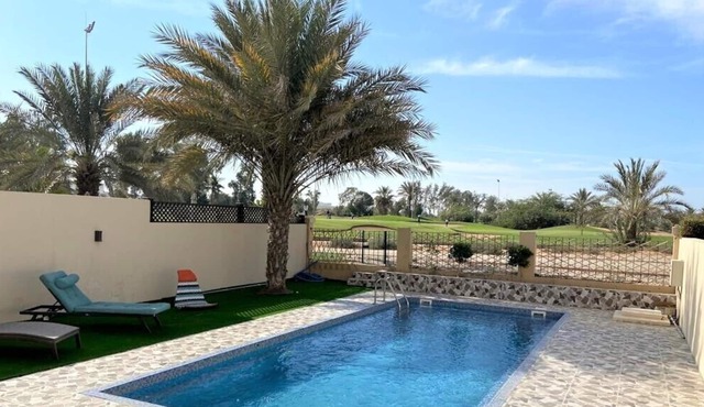 Stunning Pool villa with Garden RAK