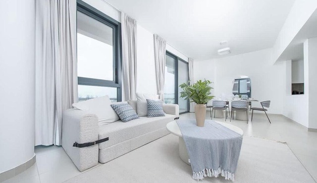 Stylish 2BR in Blue Bay Walk Ajmal Makan