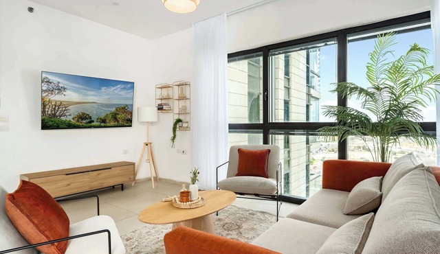 Stylish 3BR Tower | Seaview | Parking | Mamad