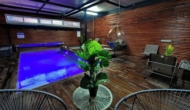 Suite with a private warmed pool