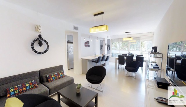 Superior - Kosher 3 BR - City center - Borochov (REF06)