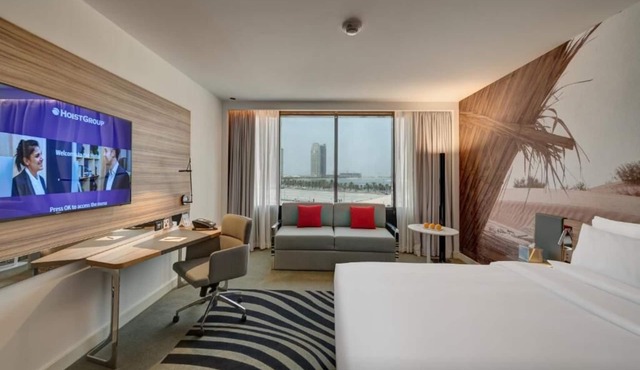 Superior Room Lagoon View Near Expo Centre.