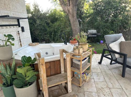 Tal Shahar Extension