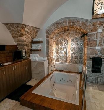 Templars suite