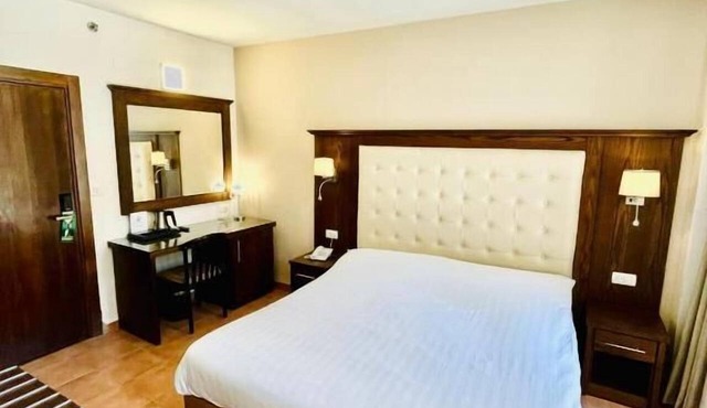The Annexe - by Gloria Hotel