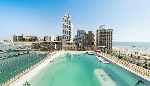 The Grand Yarkon Jaccuzi Sea-view