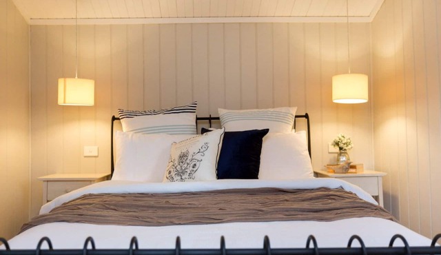 The Sandpiper - 250m from the bay beach. - Romantic Cottage Escape in Rye