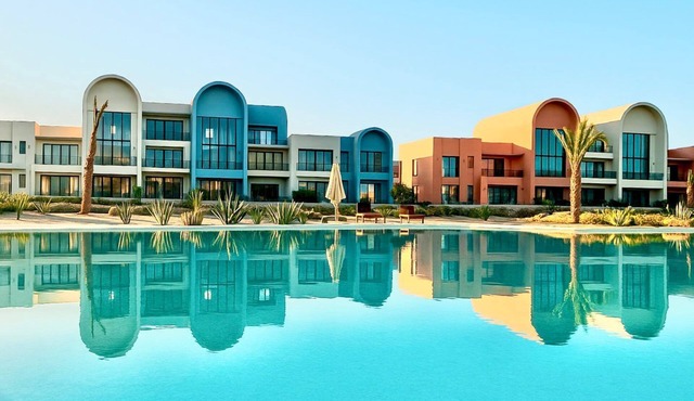 The Two Sisters - Luxury 2BR/2.5BA Kamaran