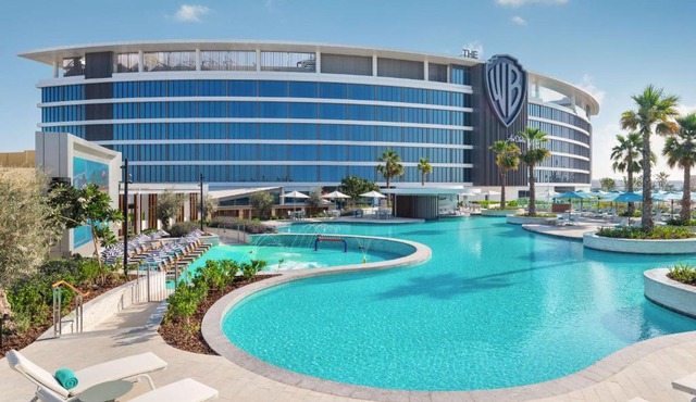 The WB Abu Dhabi, Curio Collection By Hilton