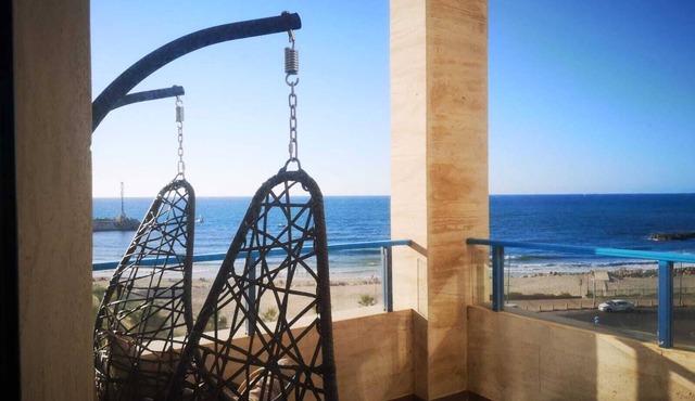 “The Wind of the Waves” - a luxury seaside vacation, The building has a year-round indoor pool, gym, sauna and jacuzzi (in winter). The beach is 1 minute walk away, and the marina recreation complex is also next to the apartment.