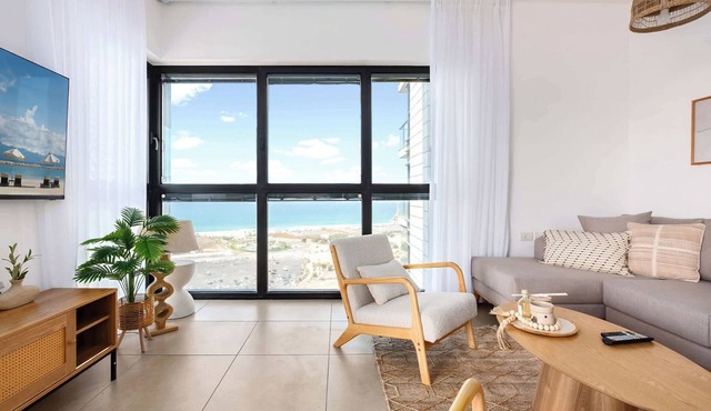 Tower Apartment w/Sea View & Style | Mamad