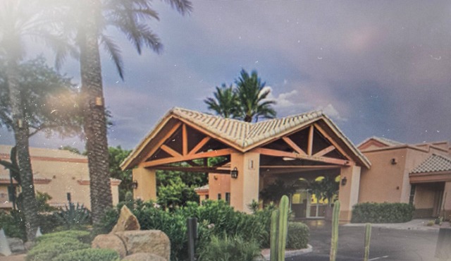 TPC Walk: Studio Hotel Room for Golf Lovers, sleeps 4 in Scottsdale