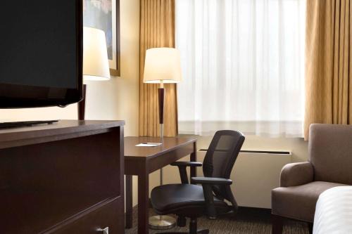 Travelodge by Wyndham Edmonton South in Edmonton