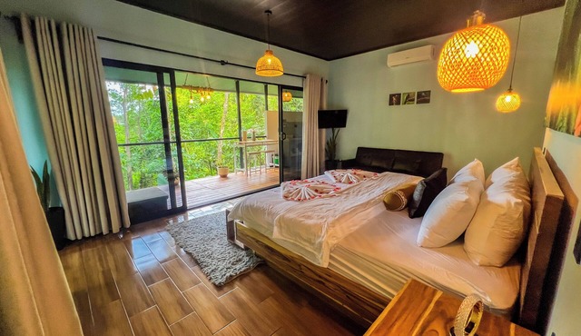 Tree House La Fortuna w/Jacuzzi