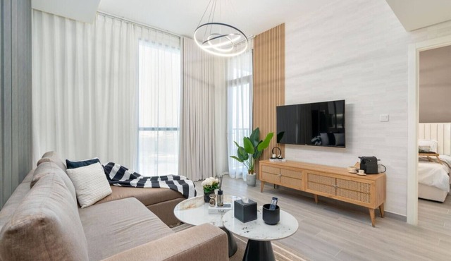 Trendy 1BR Apartment with Balcony in Noor 2