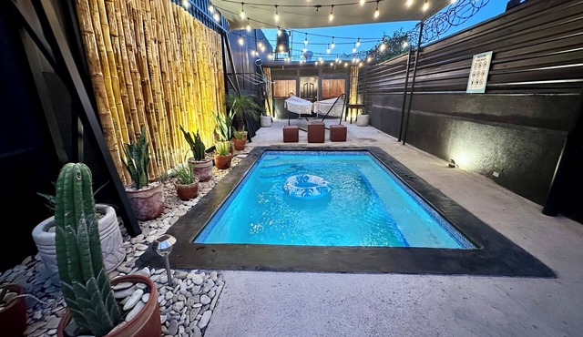 Tropical House Leon | Private Pool, Hammock Patio & Lounge