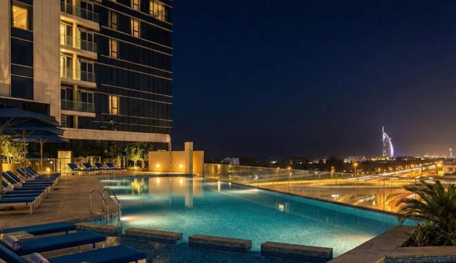 Ultimate Stay - Avani Palm Burj-AlArab View from the pool