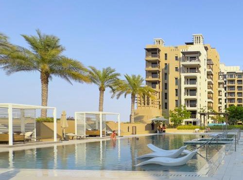 Ultra Luxury Flat with Amazing Pool Near to Burj