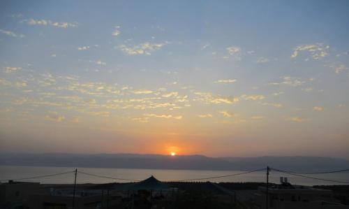 Unique&Warmy place in the Dead Sea