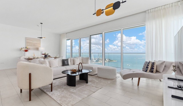 Upscale Apt w/Open Sea and Bluewaters Vws in JBR