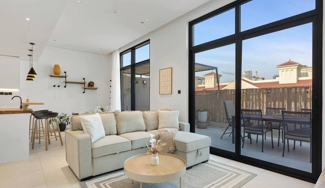 Urban Chic 1 Bedroom w/big Balcony Kitchen in JVC