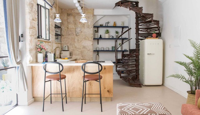 Urban Comfort with a Middle Eastern Flair