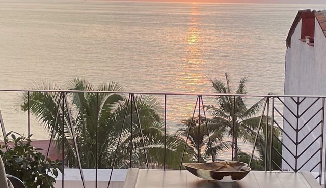 V177 LUXURY 1892 SQ FT 2 BEDROOM CONDO ROMANTIC ZONE 1/2 BLOCK LOS MUERTOS BEACH in Puerto Vallarta