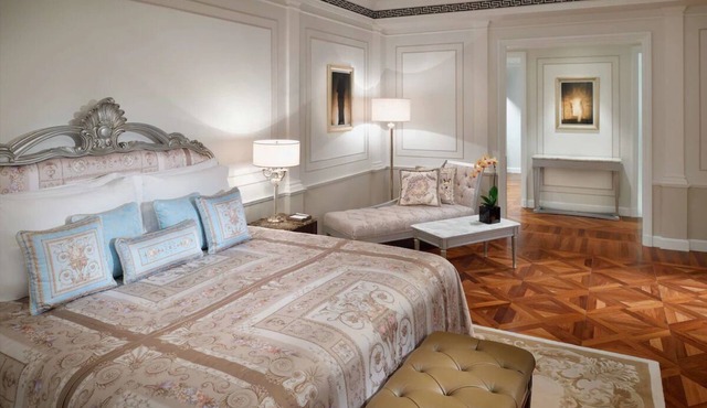 Versace Luxe Living | Close to Dune Bashing, City Attractions & Boutiques