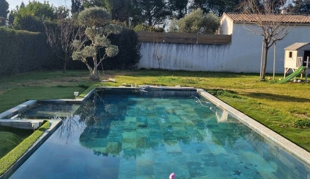 Villa Avec Piscine in Graveson