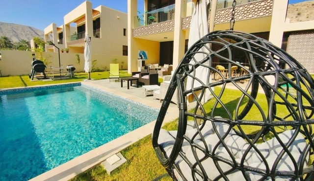 Villa Bay