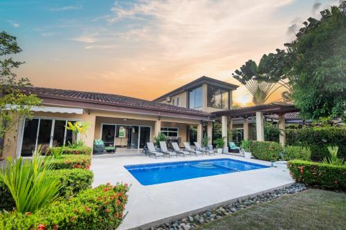 Villa Del Sol by Vacation Pura Vida