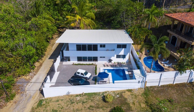 Villa in beautiful beach! 5 minutes from the beach.