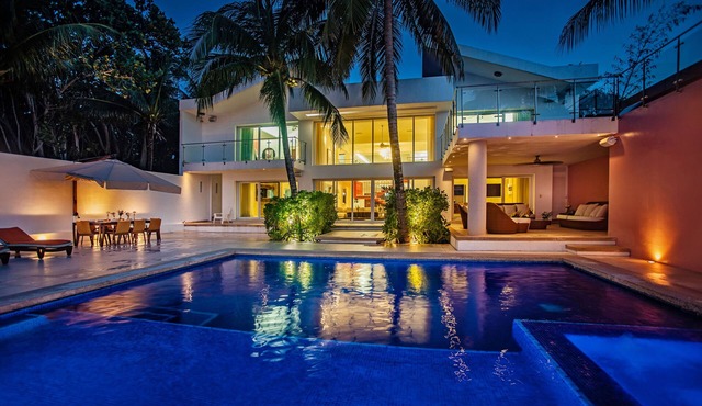 Villa RosMar - Luxury Beachfront House w/Private Pool + Lovely Sandy Beach in San Miguel de Cozumel