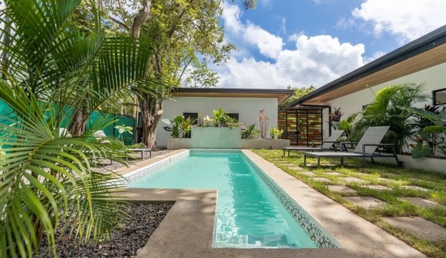 Villa Serenity 4 bedroom 1 min walk to the beach