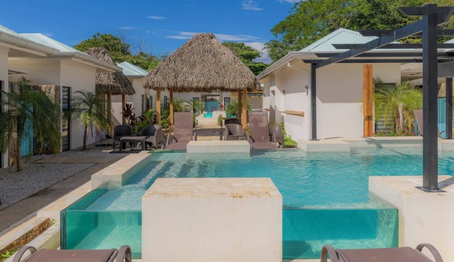 Villas VR Beachwalk Avellanas