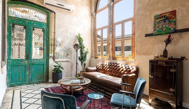 Vintage High Design Lofts l by Bookiz