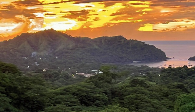 Vista Hermosa Peaceful Condo Minutes from Beautiful Guanacaste Beaches